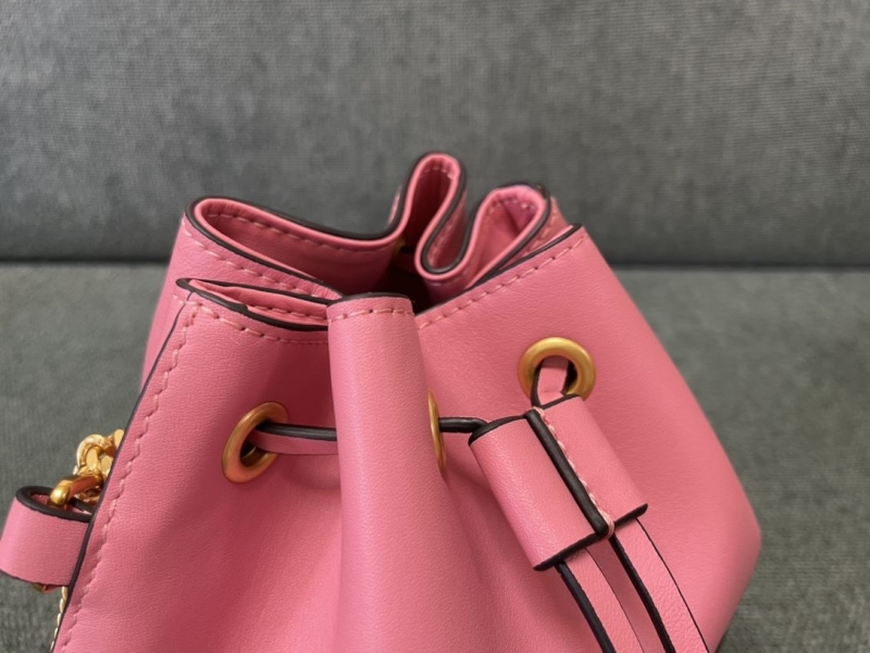 Va1e*ntin0 bucket bag
